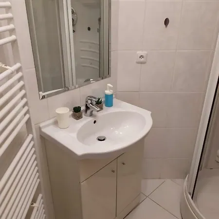 Apartamento Kate & Jenny - Two-level In The Old Town *